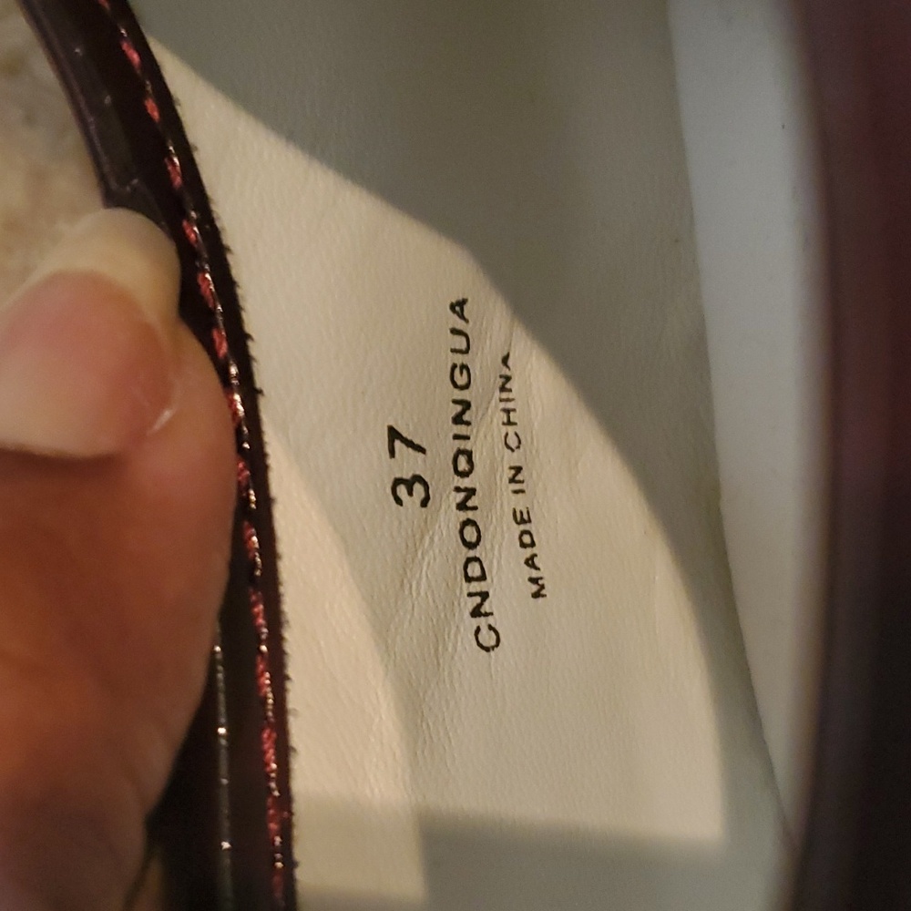 Burberry Heart Sneakers - Picture 7 of 8